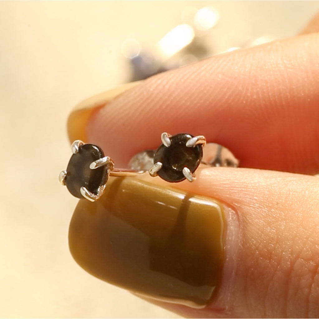 Raw Obsidian Stud Earrings - LOULOUROSE