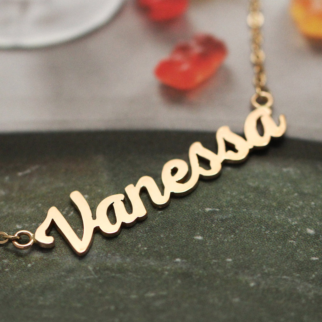 Nameplate Necklace - LOULOUROSE