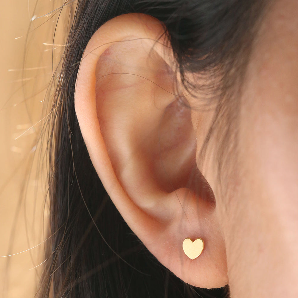 Heart Stud Earrings - LOULOUROSE