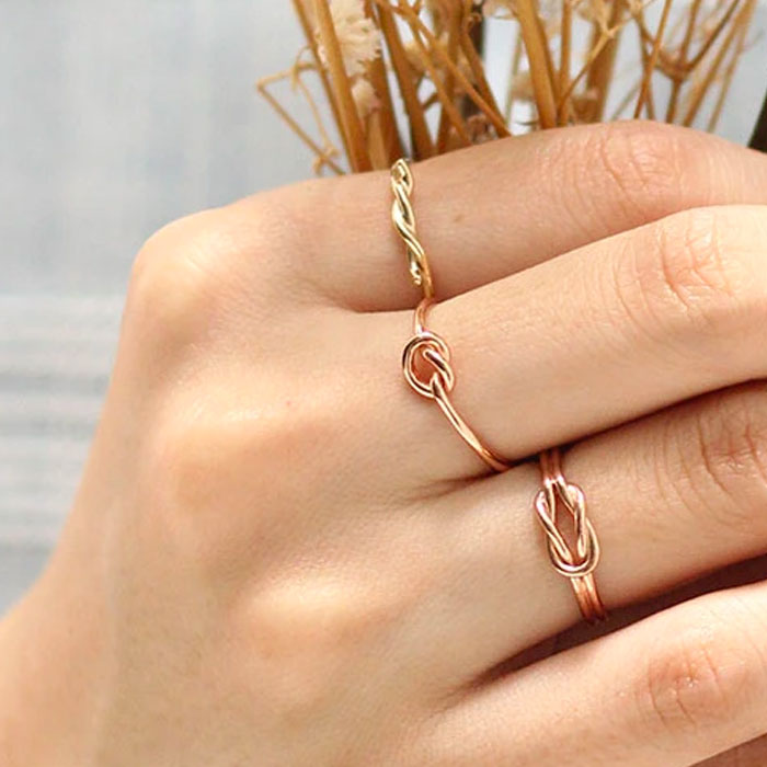 Knotted Thread Ring - LOULOUROSE