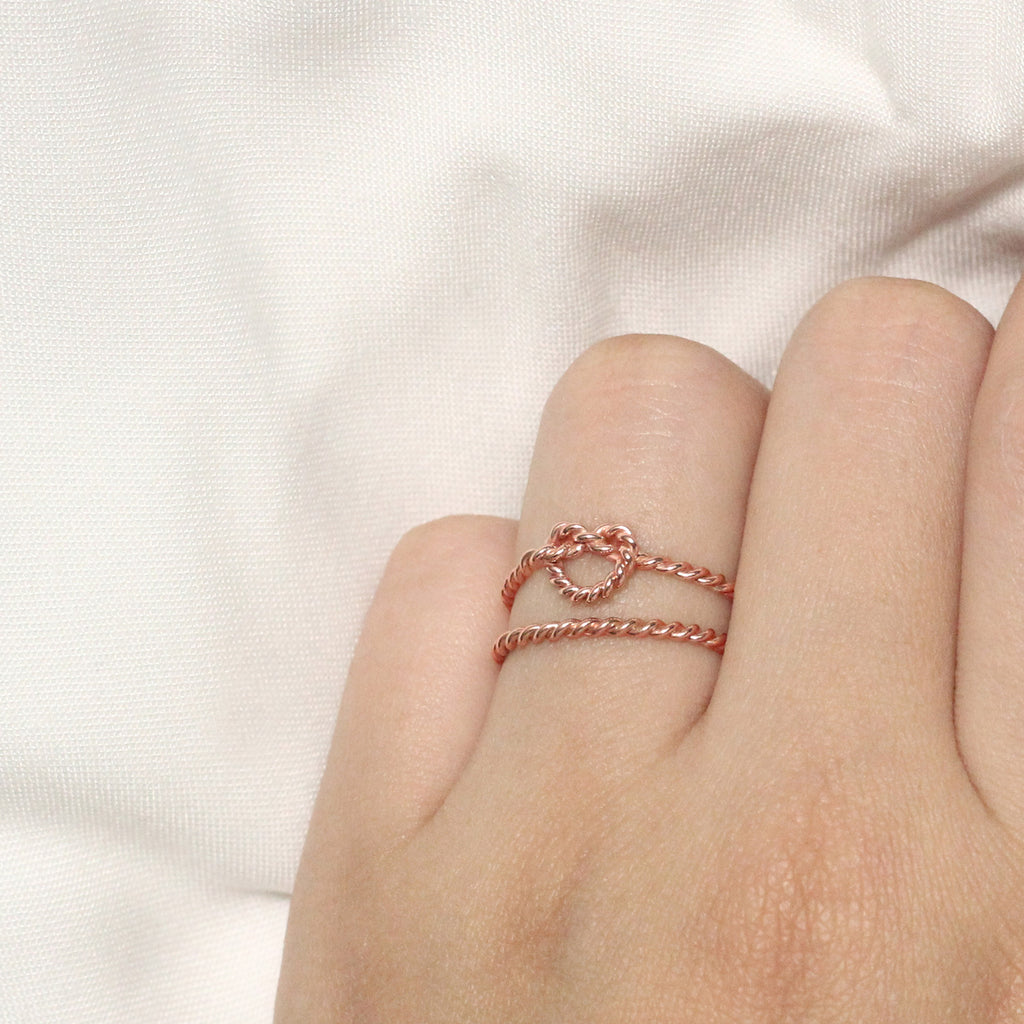 Knotted Heart Twine Ring - LOULOUROSE