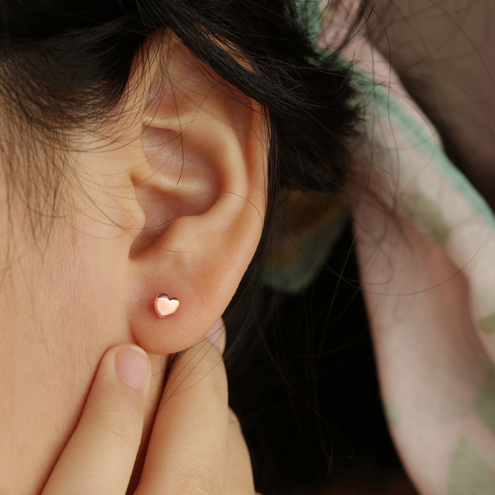 Tiny Heart Earrings - LOULOUROSE